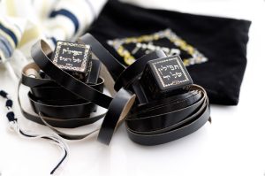 בתי תפילין מהודרים מחברת תפילין ירושלים, כשרים ואיכותיים לבר מצווה